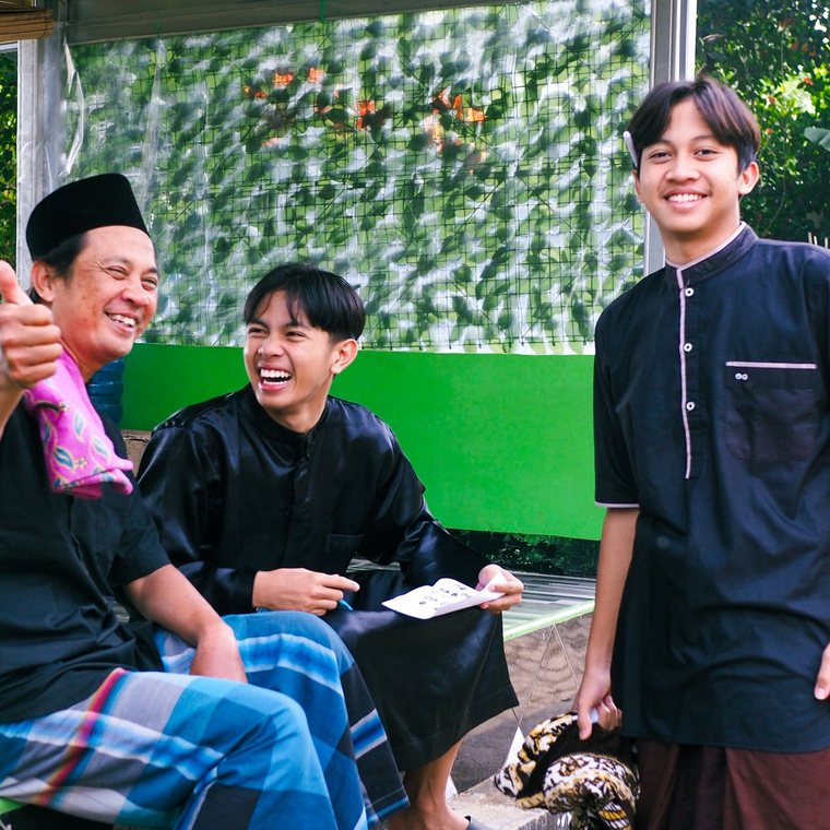 Kumpul bareng sahabat