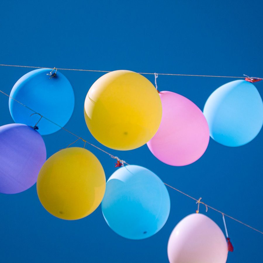 Balon pesta warna cerah
